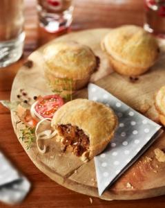 Frozen pies Beef & Onions